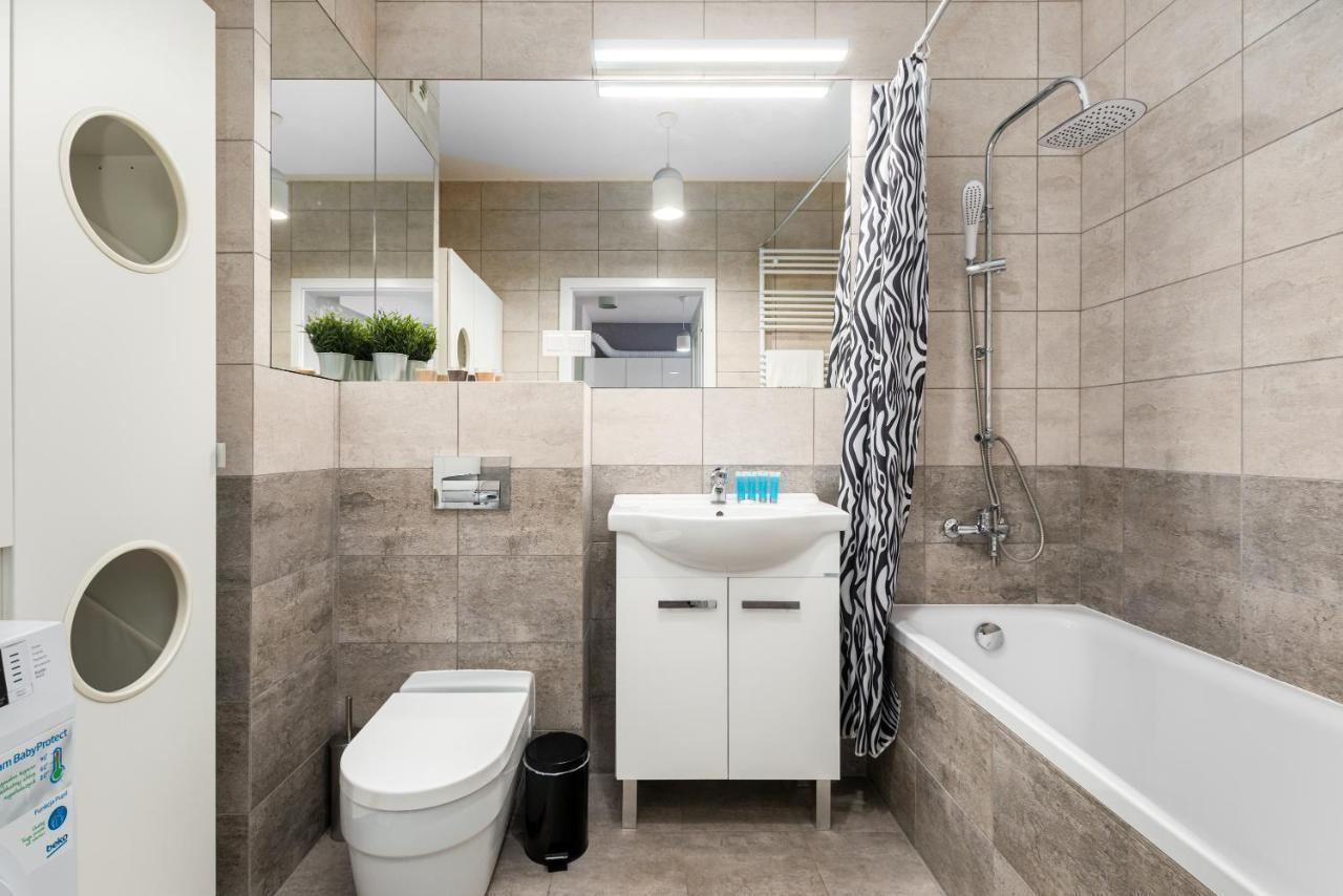 Rakowska 14A 1 Bedroom By Homeprime Varşovia Exterior foto